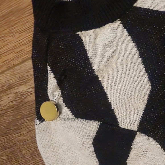 Sweater - Picture 4 of 7